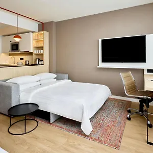 By Marriott **** מינכן